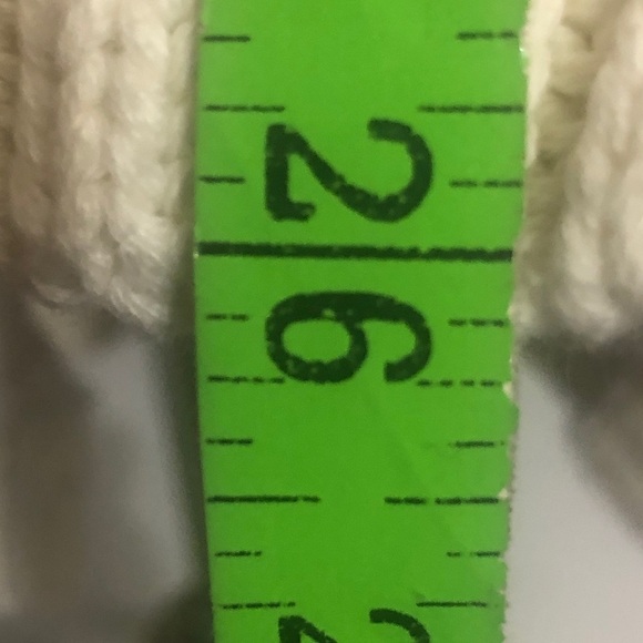 Womens Cream Sweater. Size Medium. 19” pit to pit. - Picture 4 of 5